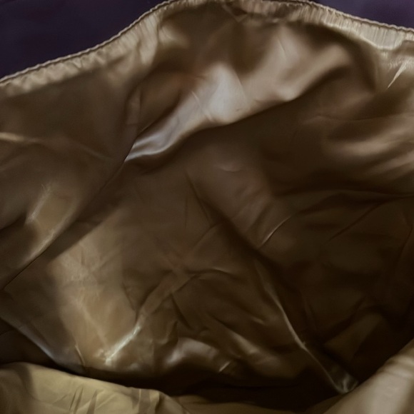 Selena Gomez Tote​​​ - Picture 6 of 11